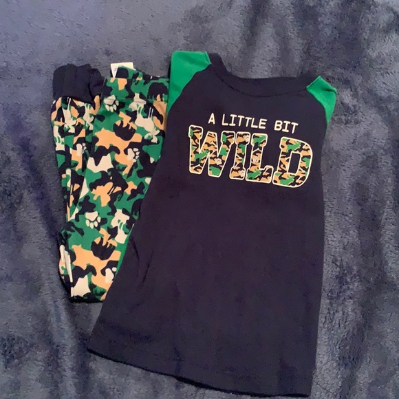 Boys size long sleeve jammies lot